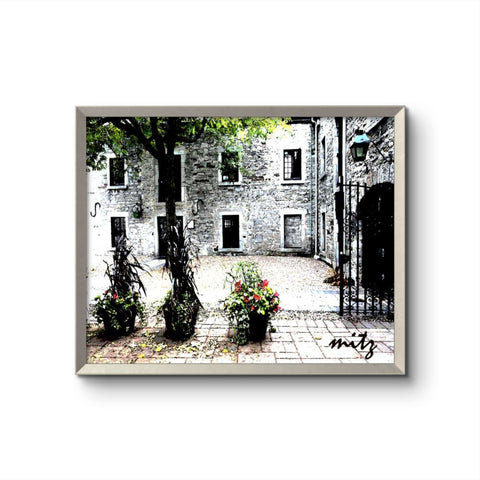 MTL Gibbys Courtyard